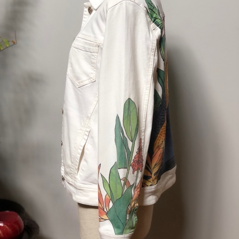 CHICO’S peacock floral flowers creamy white jean jacket size one - Picture 4 of 12